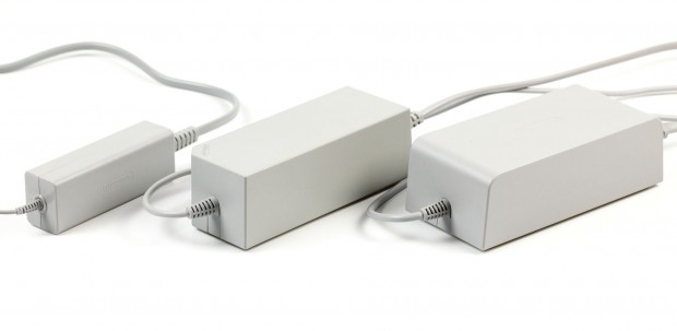 Die Nintendonetzteile des Wii-U-Gamepad, der Wii und der Wii-U. (von links nach rechts)